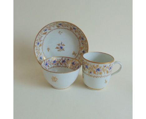 New Hall Trio pattern 339, circa 1795, cup, 6 by 6 cm approx, bowl, 8 cm diameter approx, 4.5 cm high approx, saucer 12.5 cm 