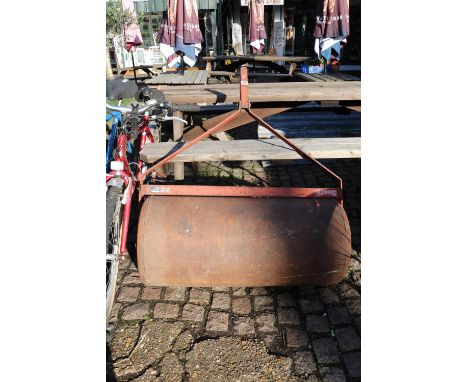 Saxon Industries Cast Metal Painted Tractor Roller 