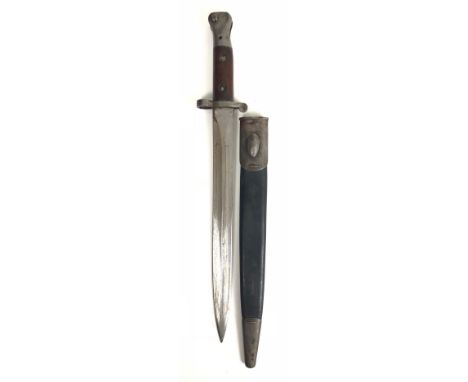 Victorian Boer War M1888 Lee Metford Bayonet A good example the double edged blade with crowned VR and issue date 8/00. Steel