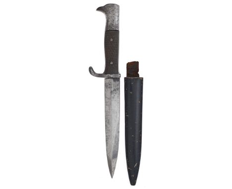 WW1 Imperial German Trench Fighting Knife.  A good example with 15cm straight spear point blade. The hilt with swept up quill