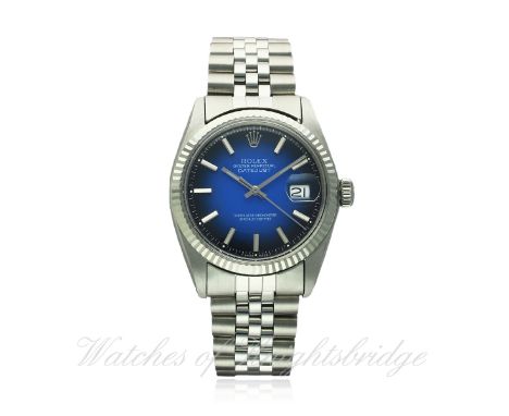 A GENTLEMAN'S STEEL & WHITE GOLD ROLEX OYSTER PERPETUAL DATEJUST BRACELET WATCH CIRCA 1977, REF. 1601
D: Blue "smoke" dial wi