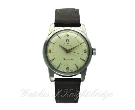 A GENTLEMAN'S STAINLESS STEEL OMEGA SEAMASTER AUTOMATIC WRIST WATCH CIRCA 1957, REF. 2846-2848 4 SC
D: Silver dial with gilt 