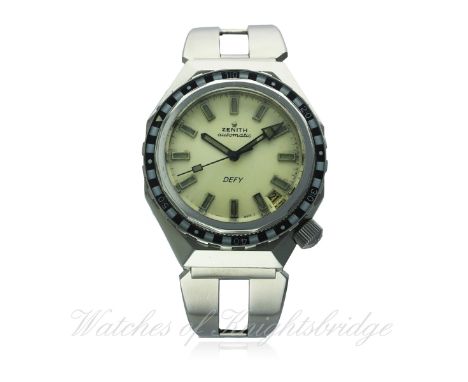 A RARE GENTLEMAN'S STAINLESS STEEL ZENITH DEFY AUTOMATIC DIVERS BRACELET WATCH CIRCA 1970
D: Silver dial with luminous inlaid