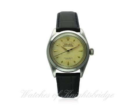 A GENTLEMAN'S STAINLESS STEEL ROLEX OYSTER PERPETUAL "SEMI BUBBLE BACK" CHRONOMETER WRIST WATCH CIRCA 1953, REF. 6284
D: Silv