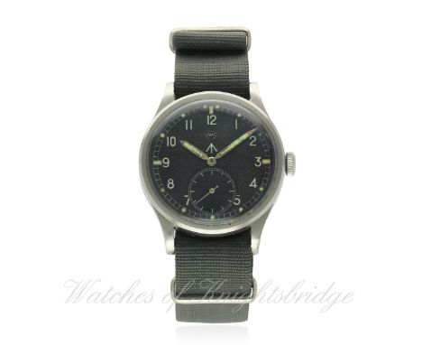 A RARE GENTLEMAN'S STAINLESS STEEL BRITISH MILITARY IWC MARK 10 W.W.W. WRIST WATCH CIRCA 1944
D: Black dial with applied Arab