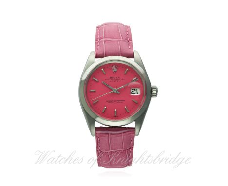 A GENTLEMAN'S SIZE STAINLESS STEEL ROLEX OYSTER PERPETUAL DATE WRIST WATCH CIRCA 1971, REF. 1500
D: Pink dial with silver bat