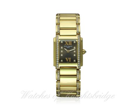 A FINE LADIES 18K SOLID ROSE GOLD & DIAMOND PATEK PHILIPPE TWENTY 4 BRACELET WATCH DATED 2007, REF. 4908/30R-010 WITH BOX, PA