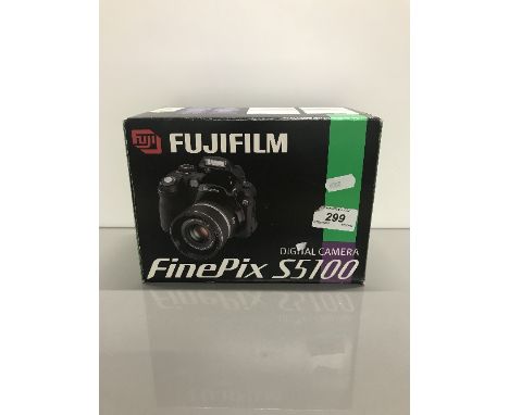 FUJIFILM FINEPIX 55100 DIGITAL CAMERA