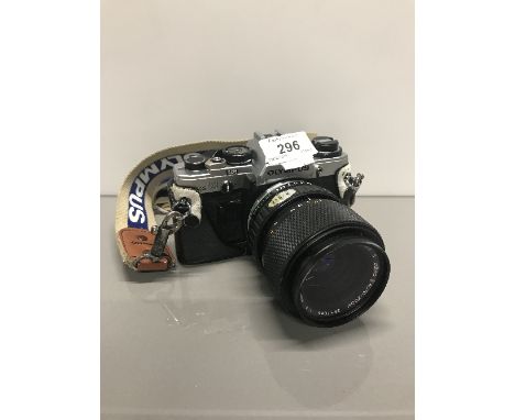 OLYMPUS OM 10 CAMERA & LENSE