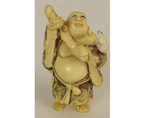 Hand Carved Ivory Antique Japanese Netsuke. Depicts A man with a Sack and Rat. Finely Detailed. Signed. Good Condition. Measu