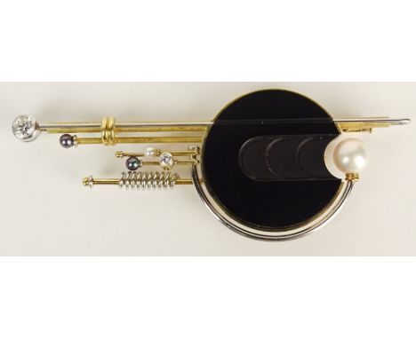Ruud Kahle, America Vintage 18 Karat Yellow Gold, Diamond, Pearl and Black Onyx and Platinum Modern Design Brooch. Diamonds F
