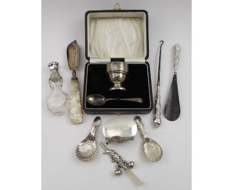 Sanders &amp; Mackenzie, an Art Deco silver egg cup &amp; spoon set, engine turned decoration, in original box, Birmingham 19