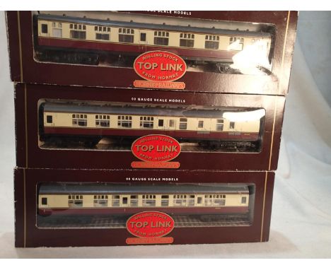 Three Hornby top link BR MK1 crimson/cream coaches, excellent condition, wear to boxes. UK P&amp;P Group 1 (£16+VAT for the f