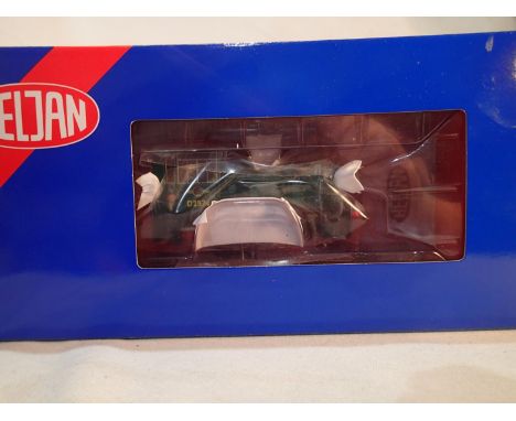 Heljan OO scale 2500, class 05 diesel, D2574, green, late crest, near mint condition, storage wear to box. UK P&amp;P Group 1