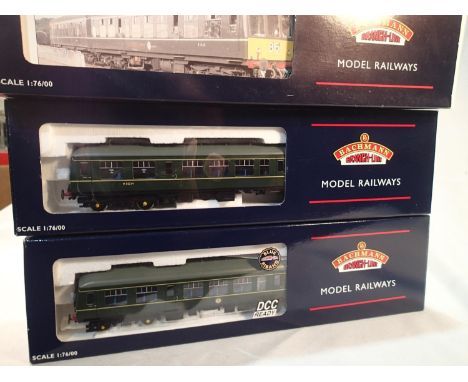Bachmann 32-900, class 108, two car DMU, green, speed whiskers, destination blinds Liverpool - Warrington, near mint conditio