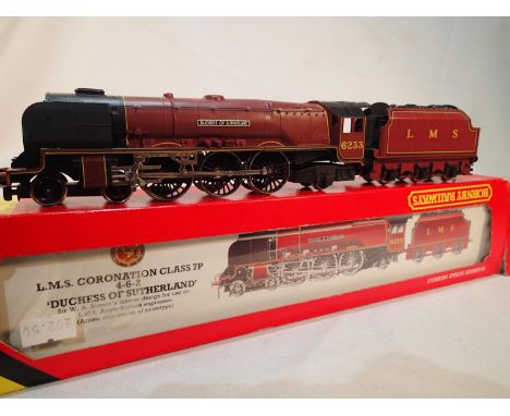 Hornby R066, Duchess class, 6233, Duchess of Sutherland, LMS red, excellent condition, box in good condition. UK P&amp;P Grou
