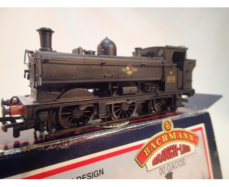 Bachmann 31-902A, 57XX Pannier tank, 5775, black, late crest, excellent condition, no paperwork, box with wear. UK P&amp;P Gr