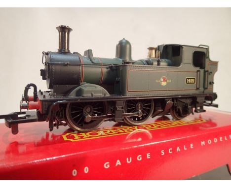 Hornby R2095A, class 14XX tank, 1421, green, late crest, detail fitted, excellent condition, box with wear. UK P&amp;P Group 