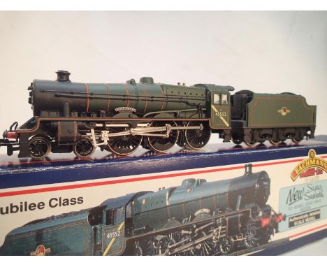 Bachmann 31-151, Jubilee class, 45552, Silver Jubilee, green, late crest, cab stripe, excellent condition, wear to box. UK P&