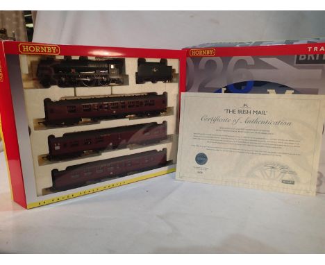 Hornby R 2796 M Irish Mail Train pack, Royal Scot class 46127, Old Contemptibles, green, late crest, with three B.R maroon MK