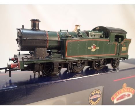 Bachmann 32-076DC, 56XX tank, green, DCC fitted, re-numbered to 5658, detail fitted, very good condition, some glue marks, bo