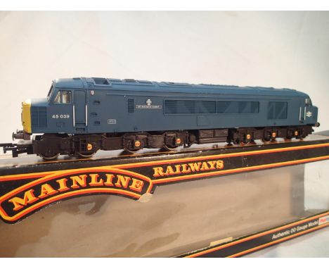 Mainline class 45 diesel, 45039, The Manchester Regiment, blue, yellow nose, near mint condition, box with wear. UK P&amp;P G