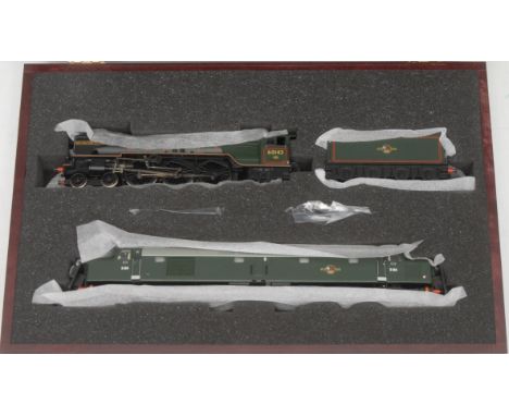 Bachmann Branch-Line Model Railways - Gateshead shedded Class A1 'Sir Walter Scott' BR Green No.60143 and Class 40 BR Green N