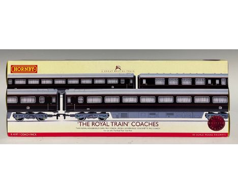 Hornby Model Railways - R4197 'The Royal Train' Coaches coach pack boxed set, comprising two Royal Household Cars Mk3 Coaches