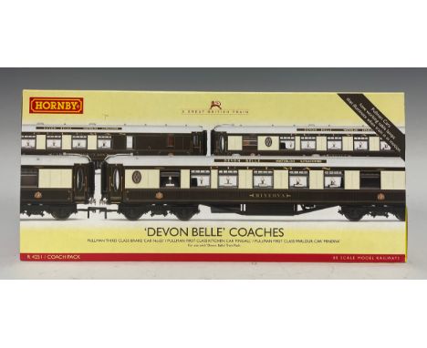 Hornby Model Railways - R4251 'Devon Belle' Coaches coach pack boxed set, comprising a Pullman third class brake car, Pullman