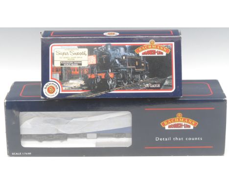 Bachmann Branch-line OO gauge model railways '158 DMU car, First North Western, 57758 and 52758 passenger coach pair, 31-505,