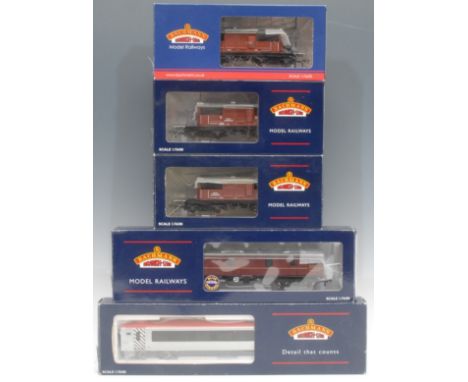 Bachmann Branch-Line Model Railways - five stock cars/coaches/brake vans comprising 33-825F Queen Mary BR Bauxite brake van, 