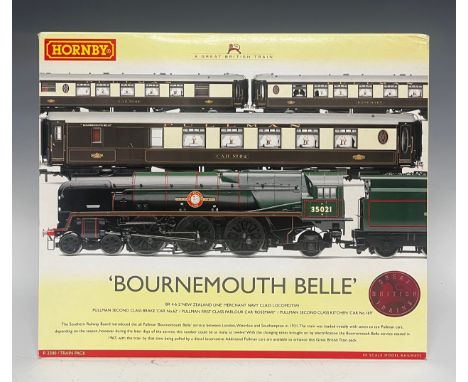 Hornby Model Railways - R2300 'Bournemouth Belle' locomotive and coach train pack boxed set, comprising a 'New Zealand Line' 