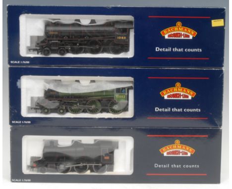 Bachmann Branch-Line Model Railways - 31-706 B1 1041 'Roedeer' LNER Lined Black (W/O Generator) locomotive, 00 gauge, boxed; 