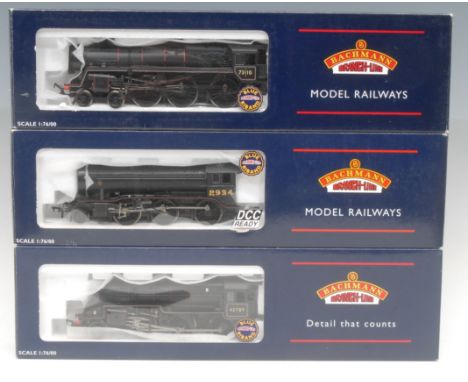 Bachmann Branch-Line Model Railways - 32-275 K3 LNER 2934 Black Group Standard Tender locomotive, 00 gauge, boxed; 32-177 2-6