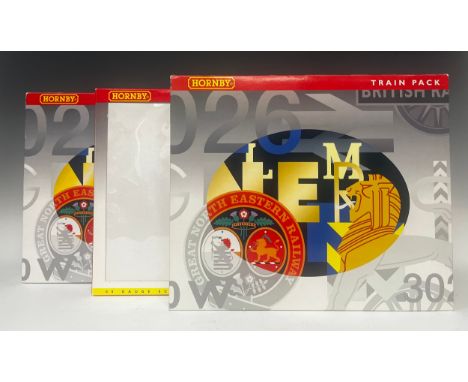 Hornby Model Railways - R2427A Great North Eastern Railway David Livingstone GNER 225 'Mallard' train pack boxed set, compris