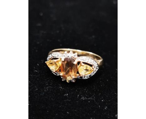 9CT GOLD SMOKEY QUARTZ CITRINE AND DIAMOND RING SIZE K 1.9G