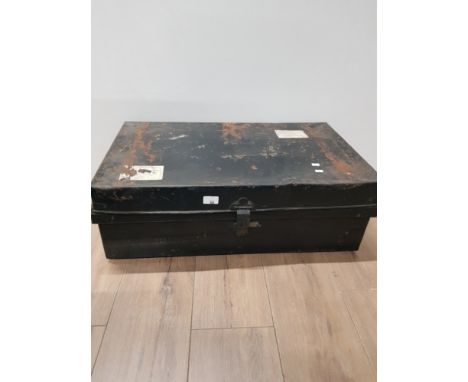 VINTAGE TIN METAL TRUNK