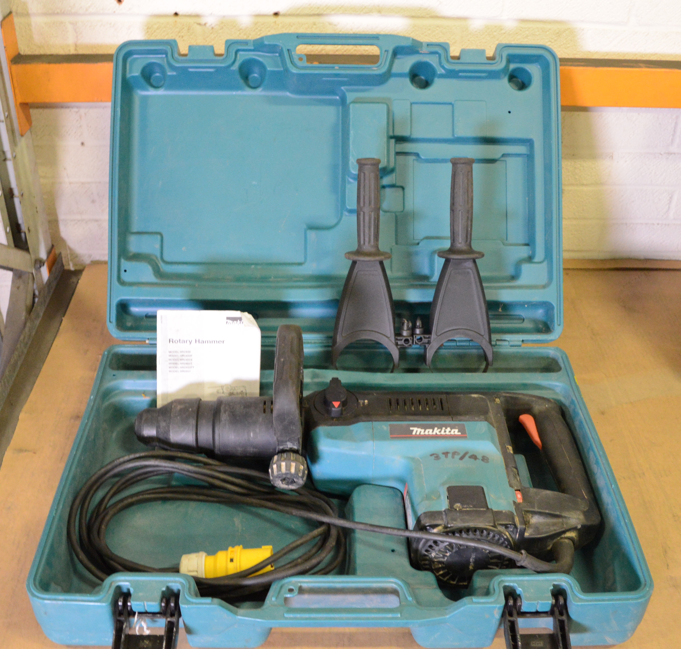 Makita HR5001C Rotary Hammer Drill 110V 1500W.