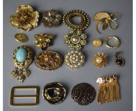 A Collection of Various Vintage Gilt Metal and Pearl Mounted Costume Jewellery etc 