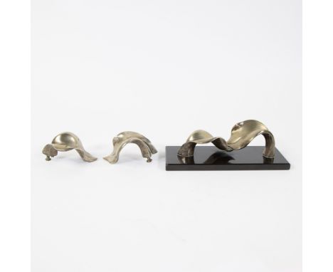 Etienne DESMET (1943)'Les amoureux I' Silver sculpture on marble base, signed and numbered 1/3.Added copy without pedestal.'L