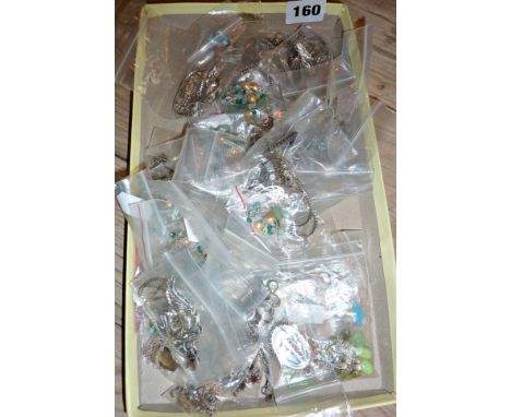 Quantity of vintage .925 silver jewellery (as new, old shop stock)