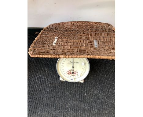 A SET OF WAYMASTER BABY SCALES WITH BASKET WORK TOP TO WEIGH UP TO 28LBS IN 1OZ DIVISIONS