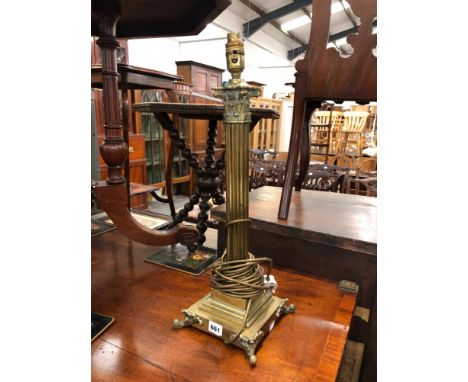 A BRASS CORINTHIAN COLUMN TABLE LAMP