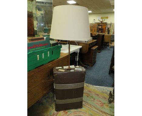 AN UNUSUAL MODERN SUITCASE / LAMP STAND TOGETHER WITH A NOVELTY LAMP IN THE FORM OF TWO BOOKS