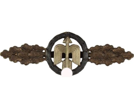 Frontflugspange  für Nah-Nachtjäger in Bronze. Spange Kriegsmetall bronziert, geschwärzter Lorbeerkranz, Hersteller "G.H. OSA