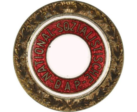 Goldenes Ehrenzeichen der NSDAP, 24mm. Bronze vergoldet, emailliert, rückseitig Nadel, Hersteller "JOS: FUESS" und Verleihung