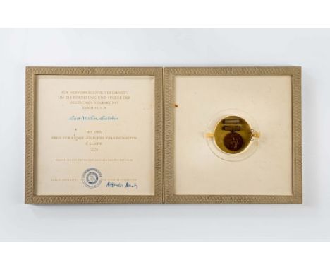 Preis für künstlerisches Volksschaffen, gestiftet 1955, II. Klasse. Medaille Bronze mit rückseitig eingeschlagener Jahreszahl