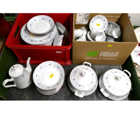 Large quantity of Crown Ming Fine China floral patterned tea and dinnerware, teapot, tureens, plates etc