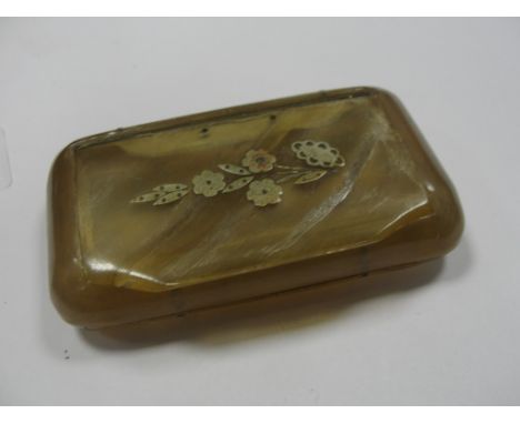 A translucent horn snuff box