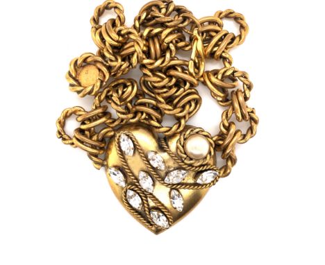A VINTAGE BUTLER AND WILSON COSTUME HEART PENDANT NECKLACE. THE HEART SET WITH FAUX PEARLS AND RHINESTONES. CIRCA 1980. SIGNE